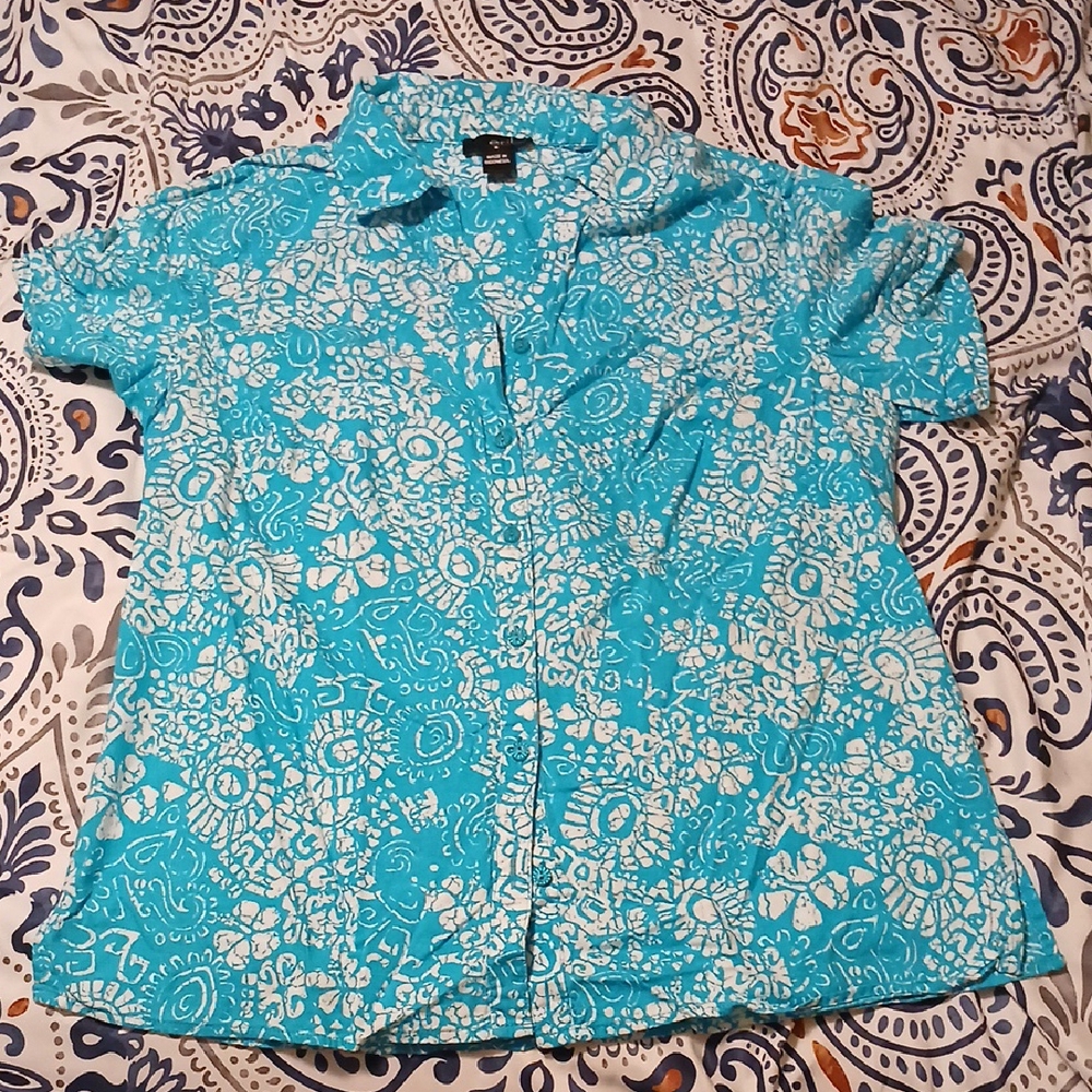 Erika woman's Hawaiian button up blouse S